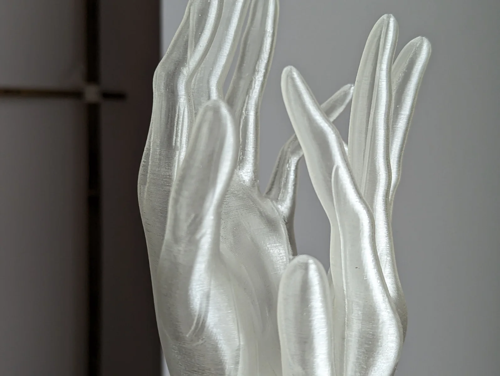 Hand Holder — a transparent